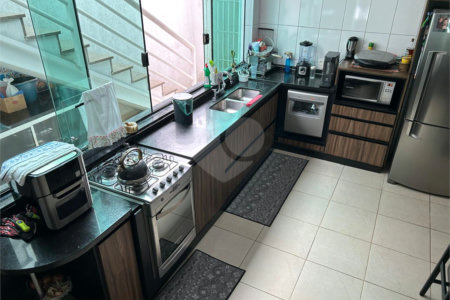 Casa à venda com 2 suítes no condomínio Residencial, Mogi das Cruzes - SP