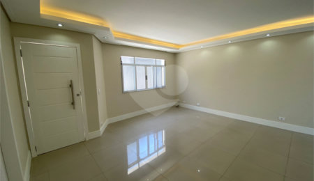 Casa à venda com 3 quartos, sendo 1 suíte,  no condomínio Ana Carolina, São Paulo - SP