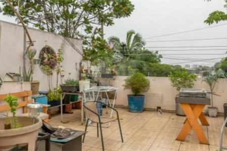 Sobrado à venda com 3 quartos, sendo 1 suíte,  em Jardim Monte Kemel, São Paulo, SP