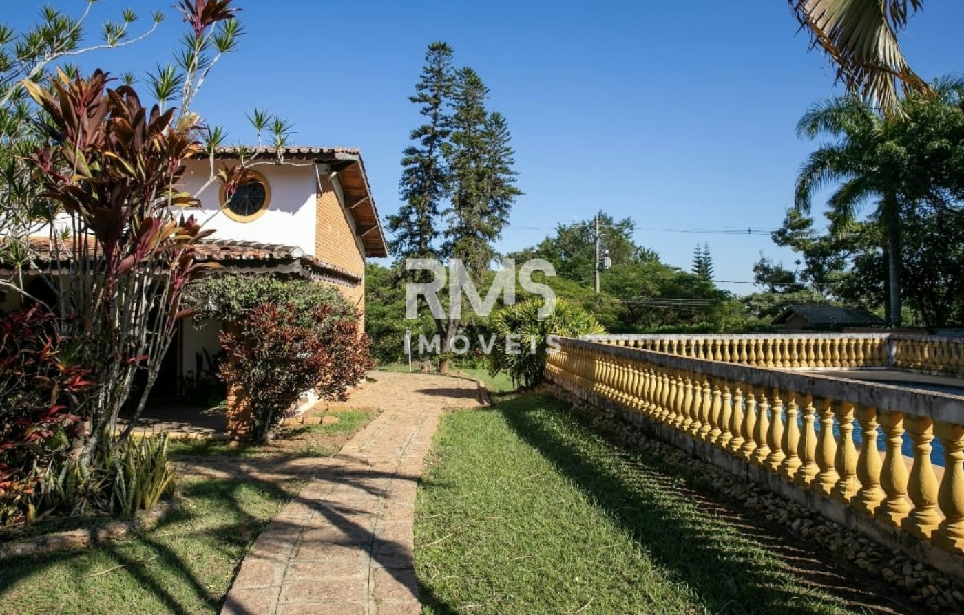 Chácara à venda com 4 quartos, sendo 1 suíte,  em Colinas do Mosteiro de Itaici, Indaiatuba, SP