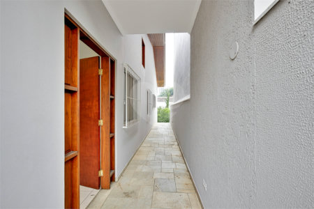 Casa à venda com 3 quartos, sendo 1 suíte, em Alto da Boa Vista, São Paulo, SP