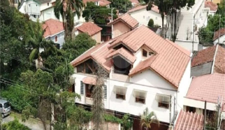 Sobrado à venda com 4 quartos, sendo 2 suítes,  em Tremembé, São Paulo, SP