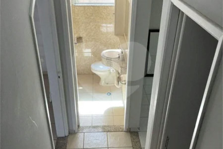 Sobrado com 4 dormitórios, 2 suítes, closet, varandas, escritório, jardim de inverno, espaço gourmet com churrasqueira e fogão a lenha e 3 vagas.