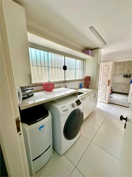 Casa de Alto Padrão à Venda no Parque dos Pássaros – 350 m²