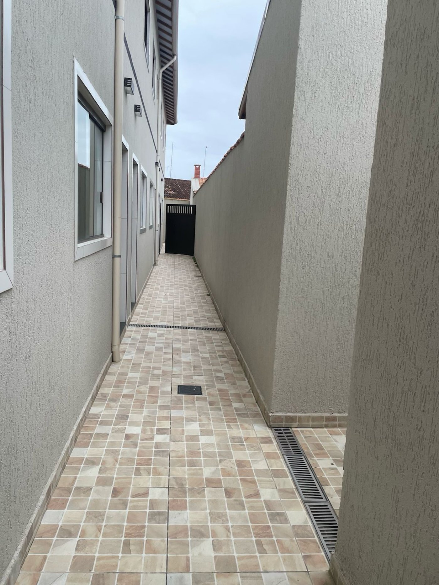 ✨ Sobrado em Condomínio com Piscina – Jardim Real | Praia Grande ✨