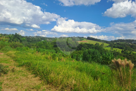 Terreno à venda no condomínio Arataba, Louveira - SP