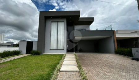 Casa à venda com 3 suítes no condomínio Damha III, São Carlos - SP