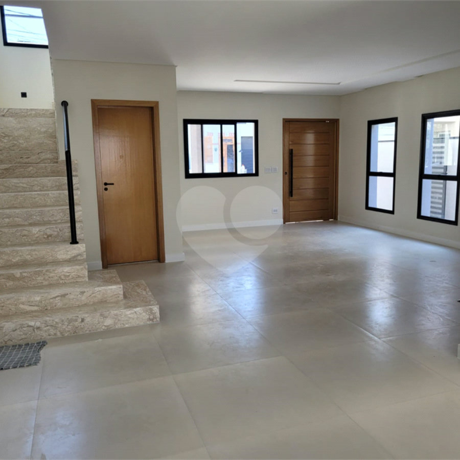 CASA A VENDA EM CONDOMINIO FECHADO, CONDOMINIO FLORADAS DO PARATEHY, URBANOVA, 3 SUÍTES, 2 VAGAS DE