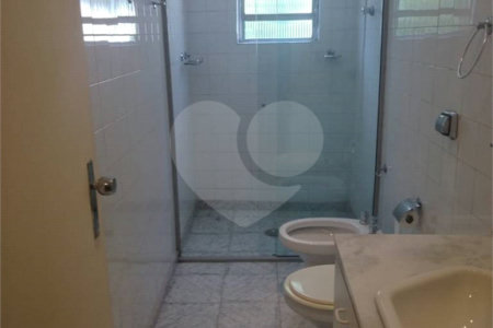 Sobrado com 150 m², 3 quartos e 2 vagas