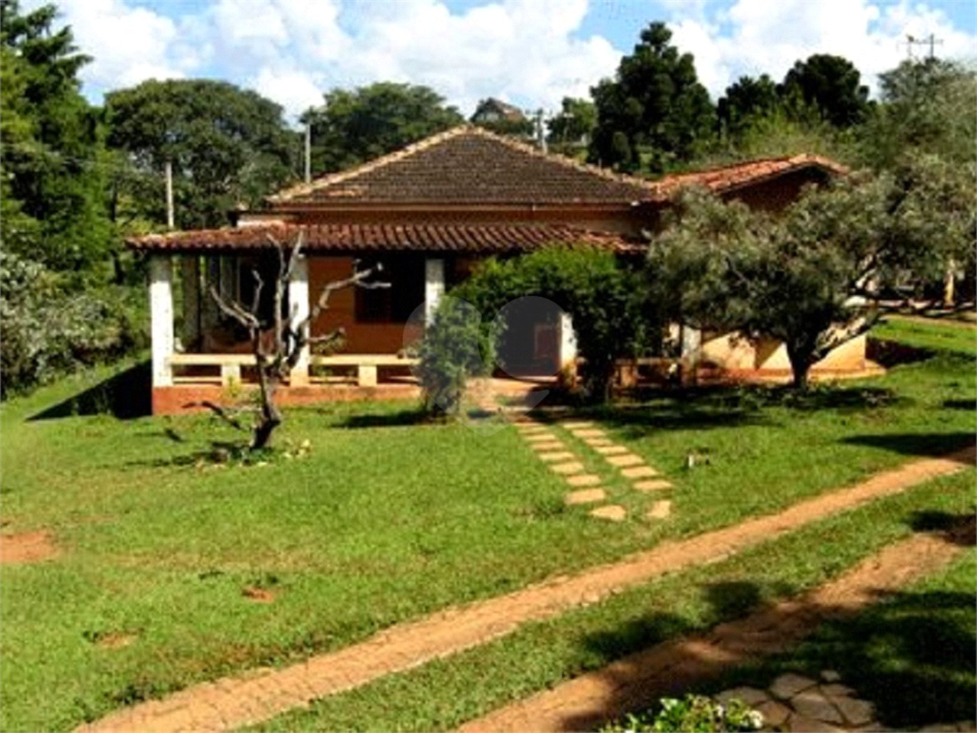 Spa Rural Chácara das Rosas à venda, a apenas 3 km do centro.