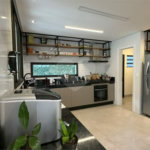 Casa à venda com 4 quartos, sendo 3 suítes, em Riviera de São Lourenço, Bertioga, SP