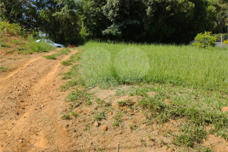 Terreno / Lote a Venda no Bairro Caixa D'Água em Vinhedo/SP