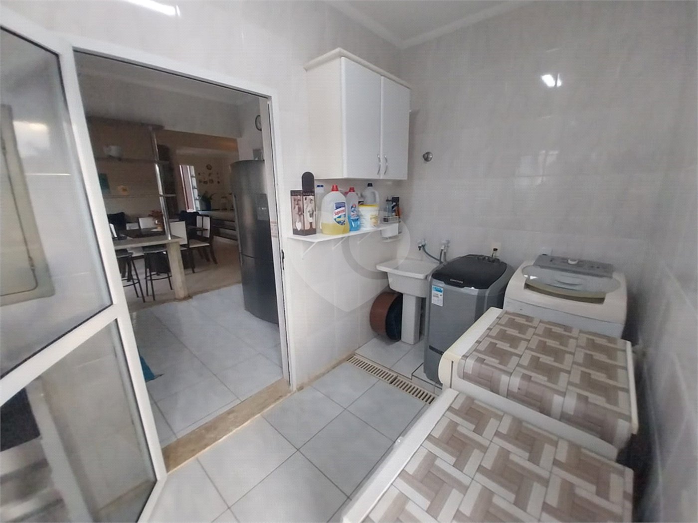 Casa Térrea Disponível para Locação e Venda no Condomínio Vilaggio Capriccio
