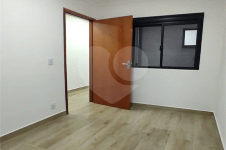 Sobrado à venda na Vila Carrão, 3 quartos (1 suíte)