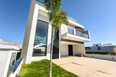 CASA Á VENDA JARDIM RESIDENCIAL DONA MARIA CANDIDA 3 SUÍTES 4 VAGAS DE GARAGEM