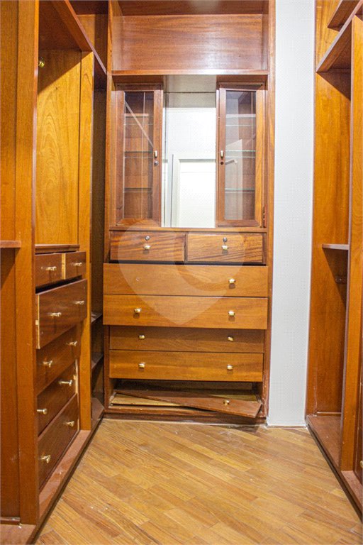 Apartamento à venda com 3 suítes em Jardim Londrina, São Paulo, SP