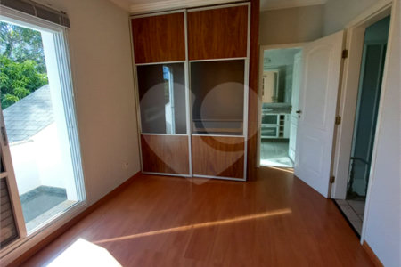 Casa à venda com 5 quartos, sendo 3 suítes, no condomínio Vinhas da Vista Alegre - Lado Sede, Vinhedo - SP