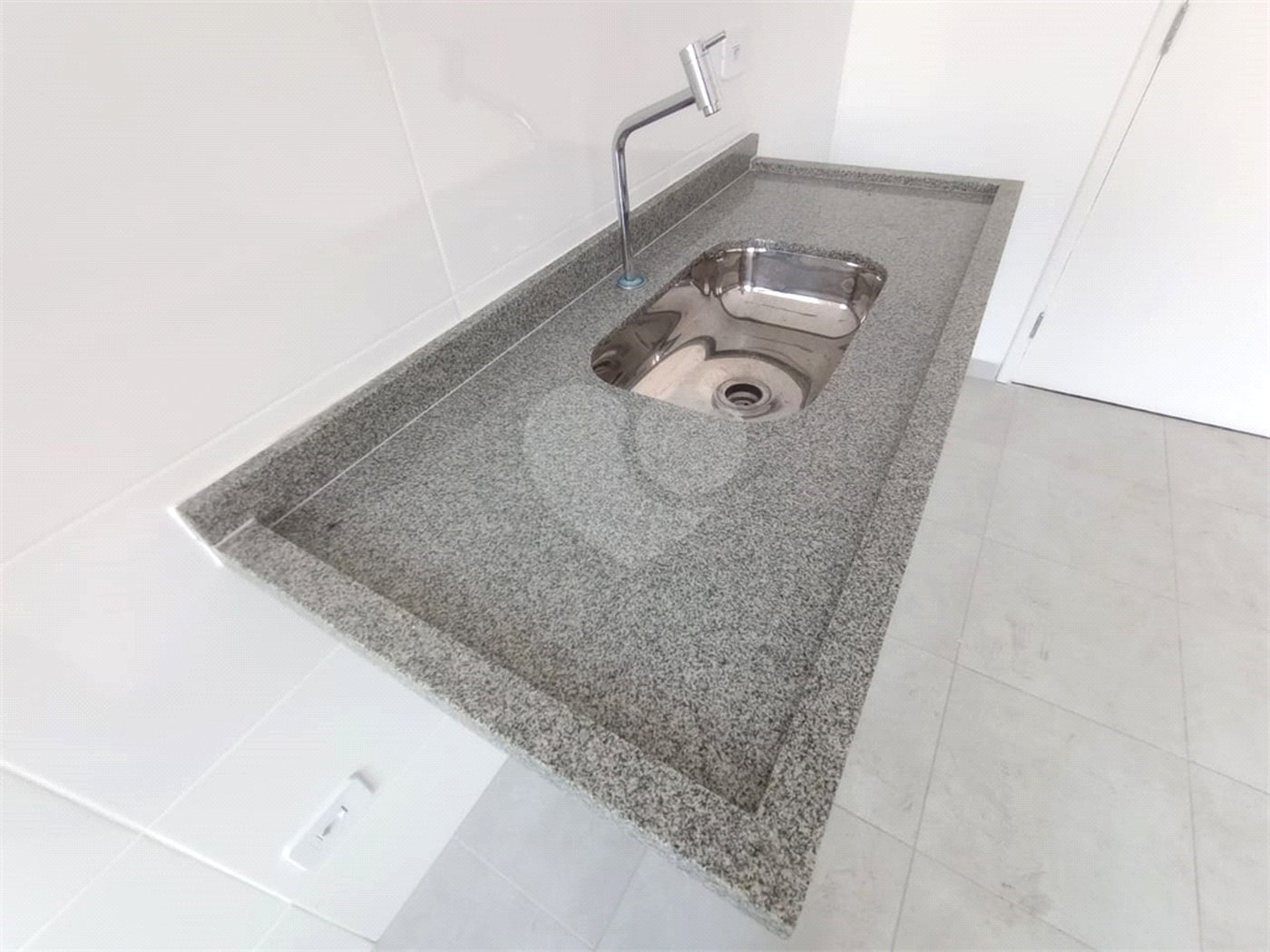Apartamento à venda ou para alugar com 2 quartos em Vila Ema, São Paulo, SP