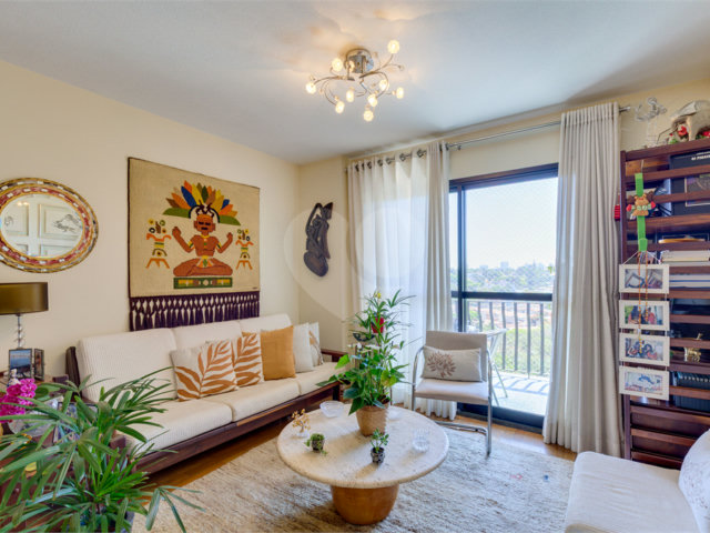 Apartamento à venda com 3 quartos, sendo 1 suíte,  em Alto da Boa Vista, São Paulo, SP