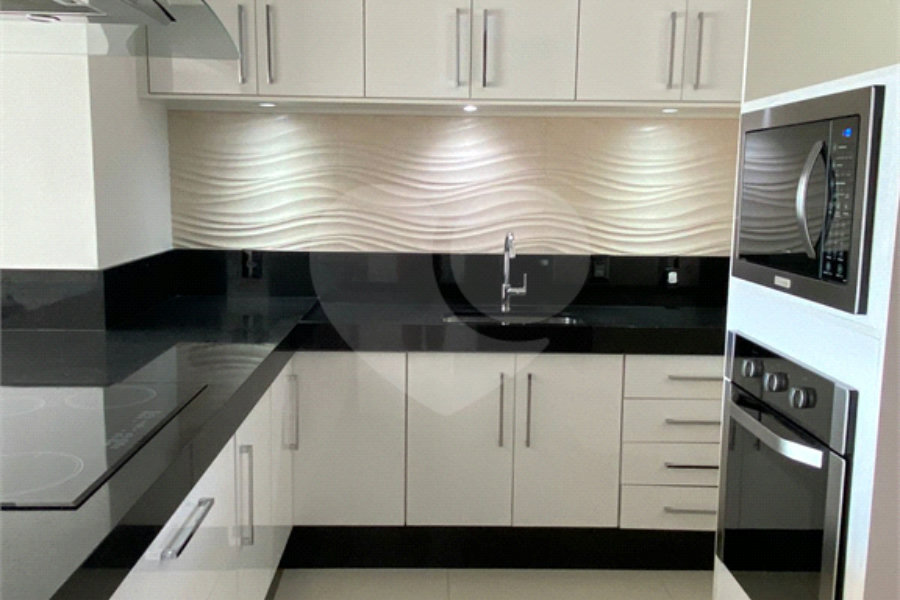 Apartamento à venda com 3 suítes em Aclimação, São Paulo, SP