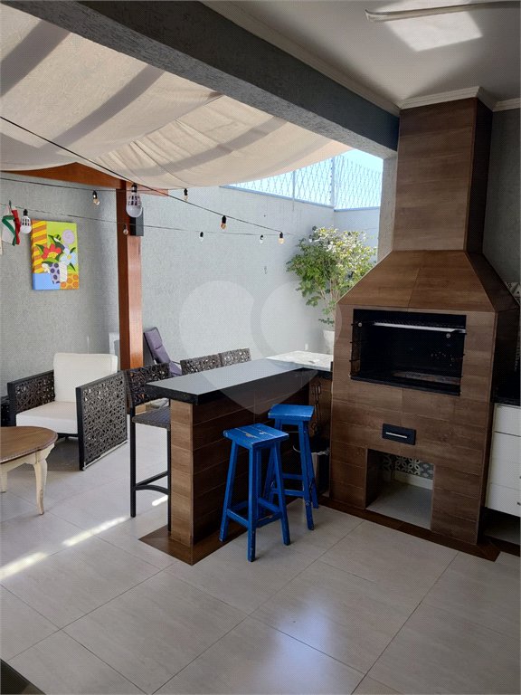 Casa à venda com 3 quartos, sendo 1 suíte,  no condomínio Residencial Jardim das Palmeiras, Vinhedo - SP
