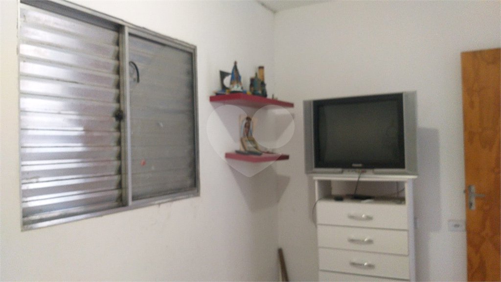 Terreno à venda com 4 quartos, sendo 1 suíte, em Parada Inglesa, São Paulo, SP