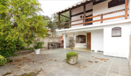 Casa à venda com 4 quartos, sendo 1 suíte,  em Vila Tiradentes, São Paulo, SP