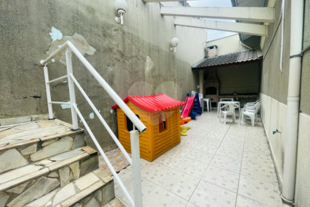 Casa à venda com 3 quartos, sendo 1 suíte, no condomínio Rafaela I, São Paulo - SP