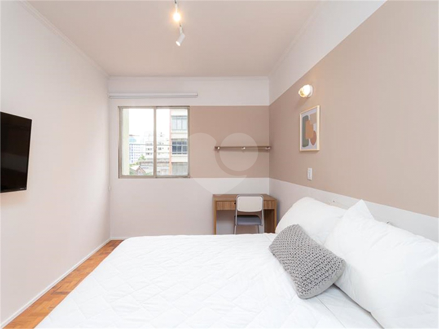 Apartamento à venda com 4 quartos, sendo 2 suítes, em Pinheiros, São Paulo, SP