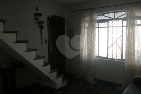 Sobrado à venda com 3 quartos em Parada Inglesa, São Paulo, SP