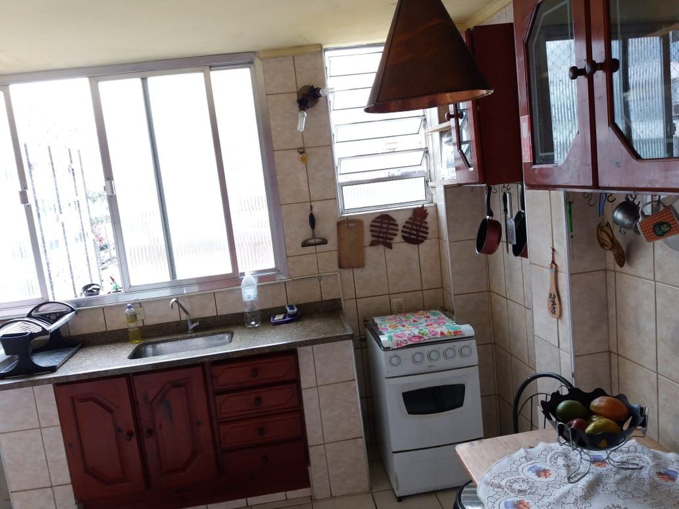 Apartamento com 2 dormitórios para alugar, 60 m² por R$ 3.690,00/mês - Gonzaga - Santos/SP