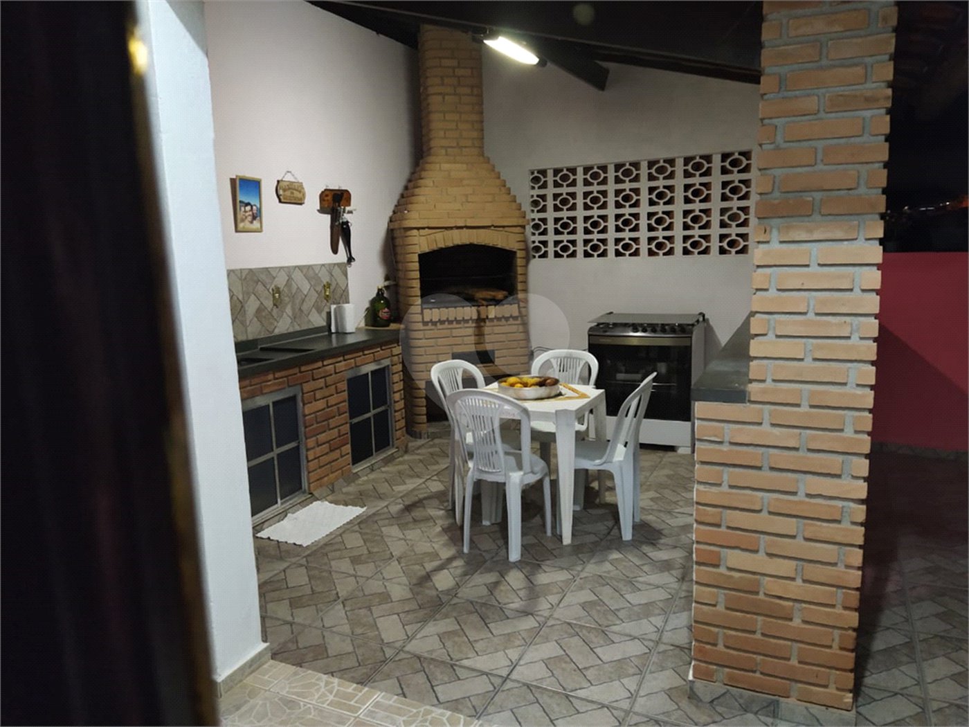Casa Térrea à venda com 3 quartos, sendo 1 suíte,  no Centro, Salesópolis, SP