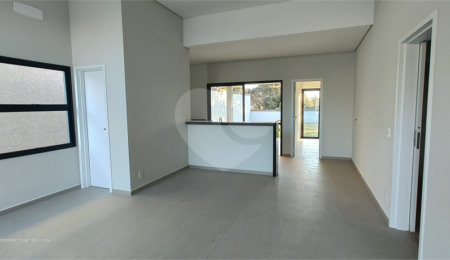 Casa à venda com 3 suítes no condomínio Reserva Ybyra, Atibaia - SP