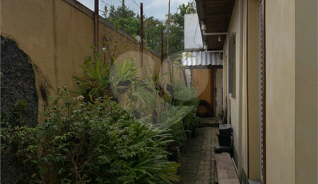 Casa Térrea à venda com 3 quartos, sendo 1 suíte,  em Horto, São Paulo, SP