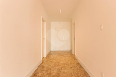 Apartamento à venda com 3 quartos, sendo 1 suíte,  em Santa Cecília, São Paulo, SP