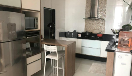 Casa à venda com 3 suítes no condomínio Parque das Graças, Atibaia - SP