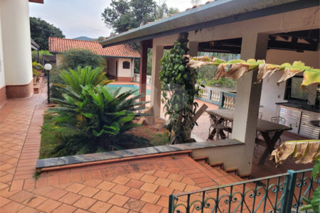 Chácara à venda com 4 suítes em Recanto Amapola, Bragança Paulista, SP