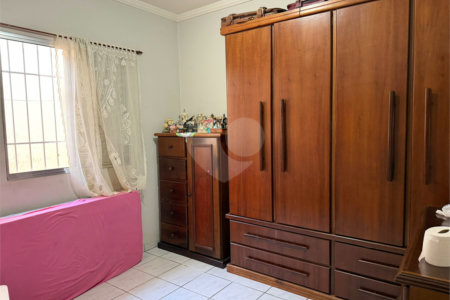 Casa à venda com 2 quartos no condomínio Residencial Bari, Itaquaquecetuba - SP
