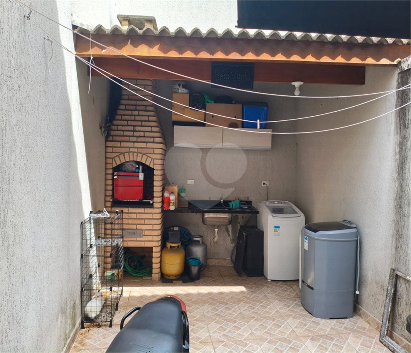 Sobrado à venda com 3 quartos, sendo 1 suíte, em Tremembé, São Paulo, SP