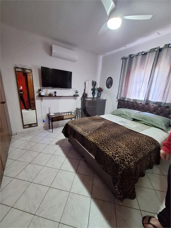 Sobrado à venda com 3 quartos em Tremembé, São Paulo, SP