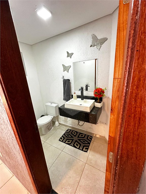 Casa à venda com 3 suítes no condomínio Belvedere II, Votorantim - SP