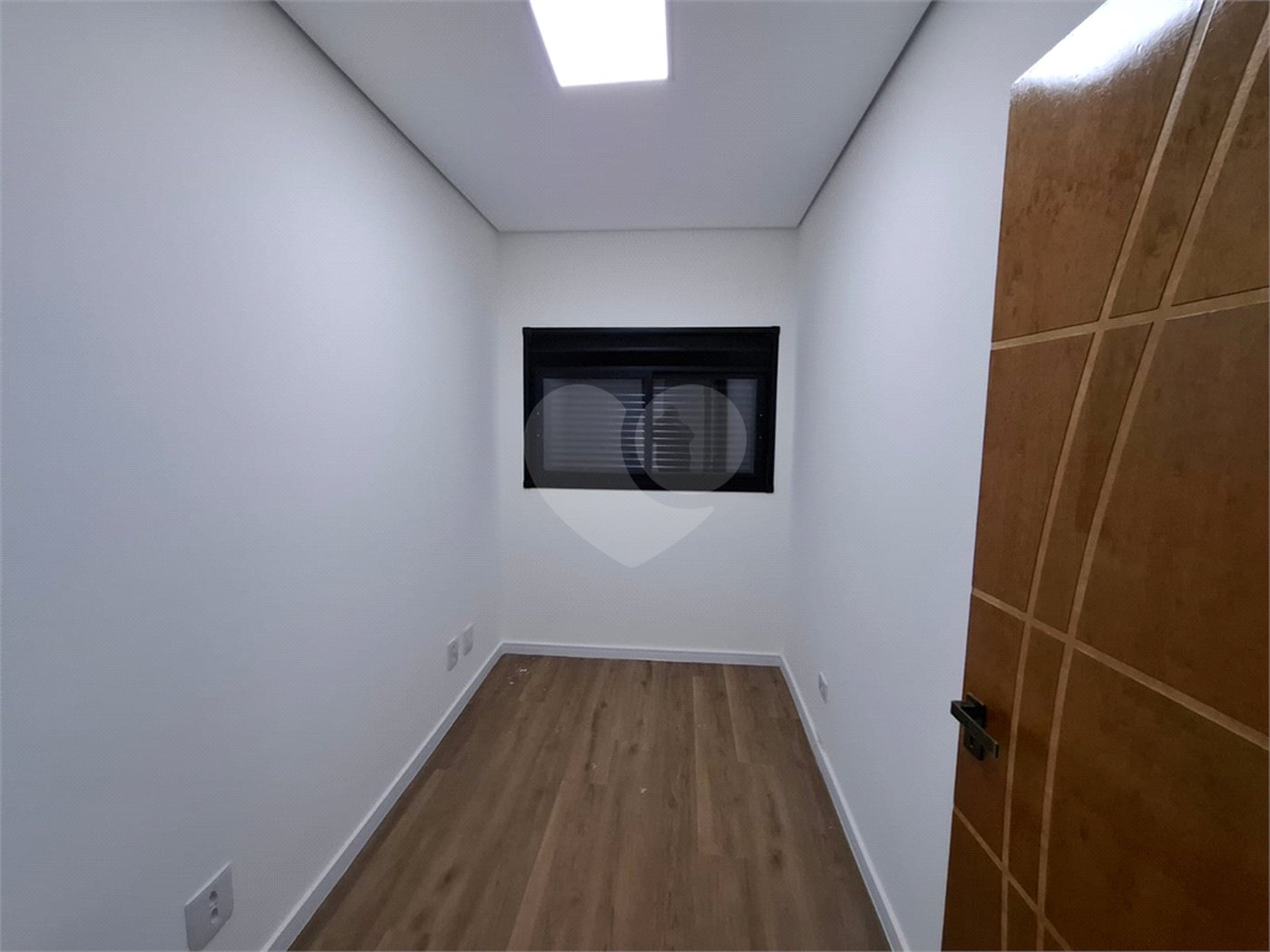Casa à venda ou para alugar com 3 suítes no condomínio Residencial Veredas, Mogi das Cruzes - SP