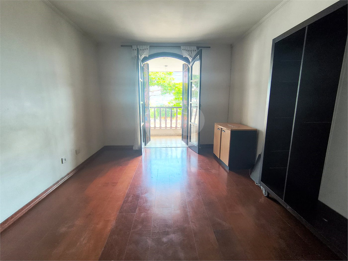 Sobrado à venda com 3 quartos, sendo 1 suíte,  em Jardim Esmeralda, São Paulo, SP