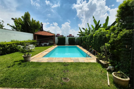 Casa de Vila à venda ou para alugar com 4 quartos, sendo 2 suítes, em Jardim Leonor, São Paulo, SP