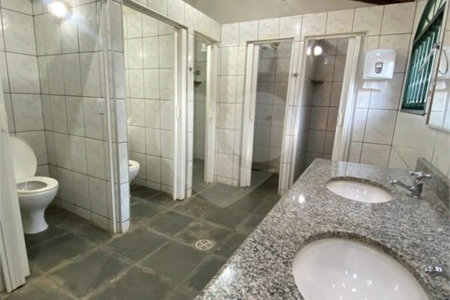 Chácara à venda com 10 quartos, sendo 2 suítes, em Mombaça, São Roque, SP