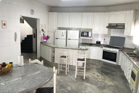 Casa à venda com 2 quartos, sendo 3 suítes, em Vila Oliveira, Mogi das Cruzes, SP