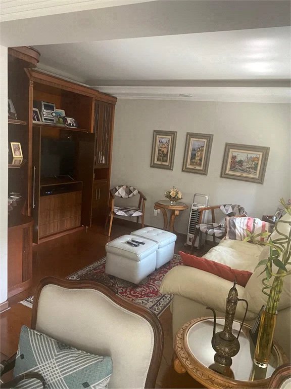 Apartamento à venda com 3 suítes em Jardim Londrina, São Paulo, SP