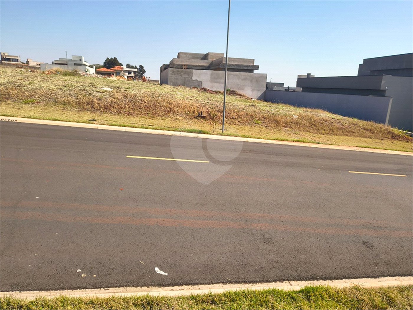 Terreno à venda no condomínio Riviera Village - Cravinhos, Cravinhos - SP