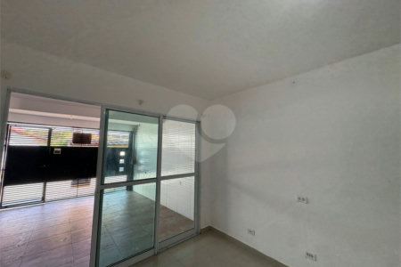 Sobrado à venda com 2 quartos em Jardim Monte Cristo, Suzano, SP