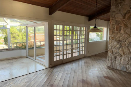 Casa à venda com 4 suítes em Vila Petrópolis, Atibaia, SP